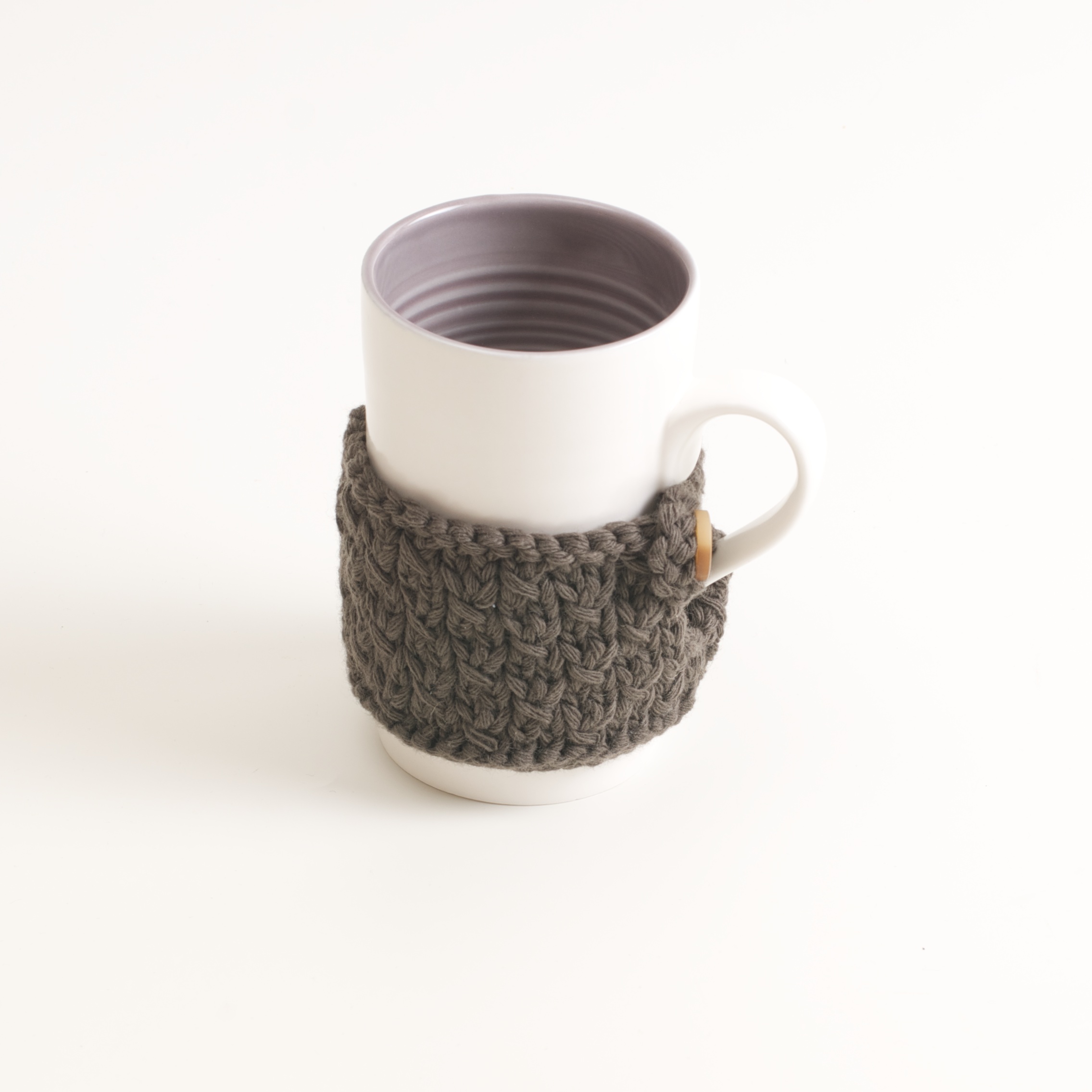 Manufactured mug with cosy Linda Bloomfield