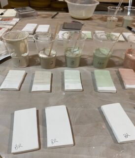 Teaching a glaze workshop @countyhallpottery and firing in the biggest kiln yet. We made glossy and matt glazes and added various colouring oxides. 

We also visited the Lanthanides exhibition by the latest resident potter @churlyblurburn_ , see photos in my stories