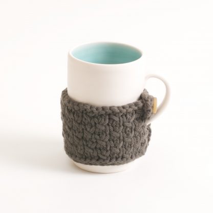 mug-porcelain-handmade-ceramic-tableware-tea-coffee- turquoise- brown- knitted -cosy- tea cos