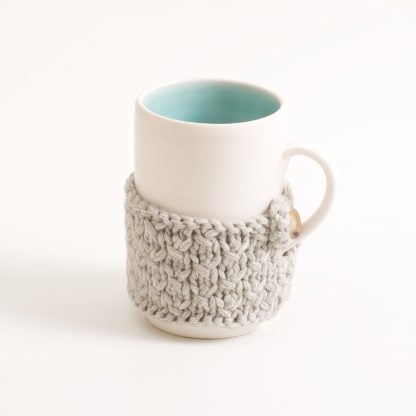 mug-porcelain-handmade-ceramic-tableware-tea-coffee- turquoise- grey- knitted -cosy- tea cos