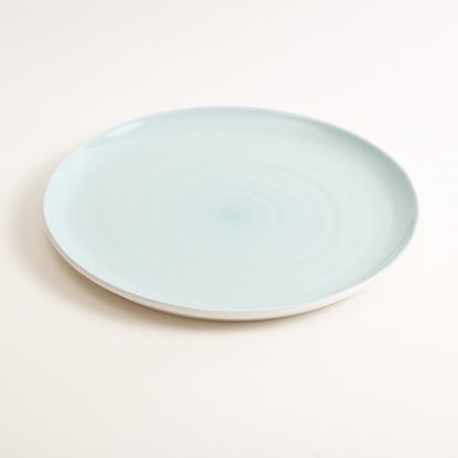 dinnerware- plate- tableware designer- porcelain designer- porcelain plate- made in china- blue plate- restaurant tableware