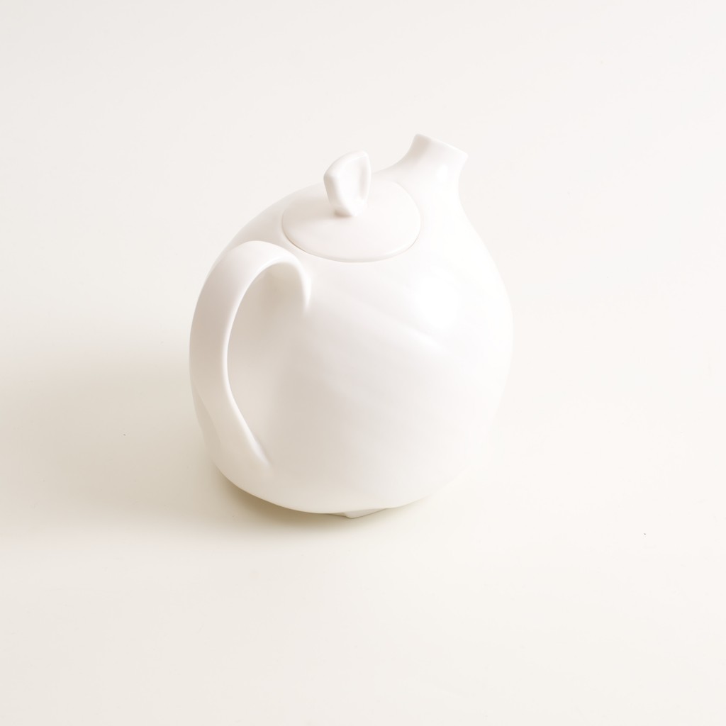 Bone china organic teapot Linda Bloomfield