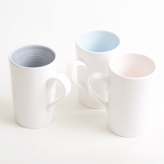 Tactile porcelain mugs