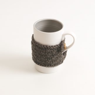 porcelain tableware- made in china- grey mug- linda bloomfield- porcelain designer- tableware designer- ruth cross- knitted cosy- mug cosy