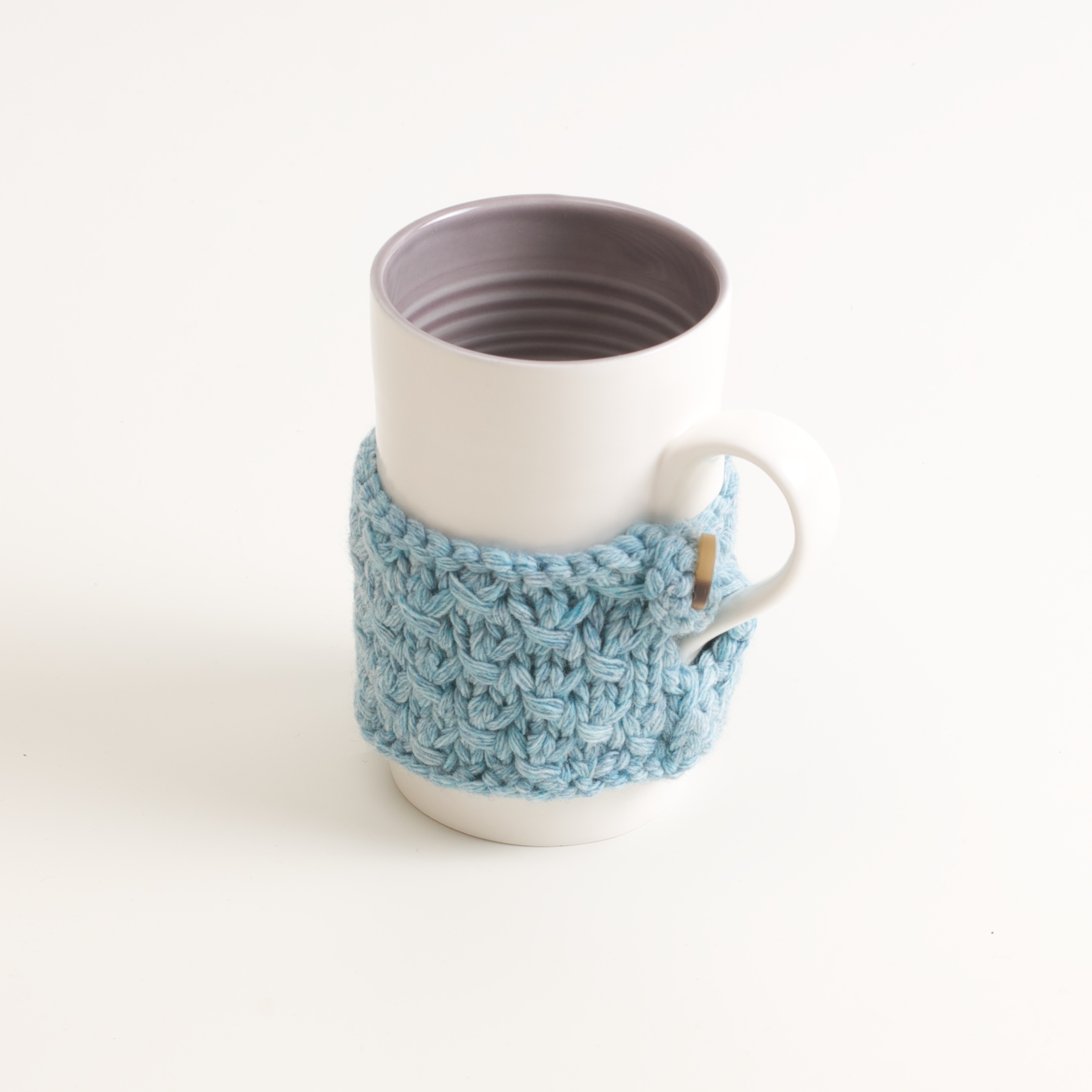Manufactured mug with cosy Linda Bloomfield
