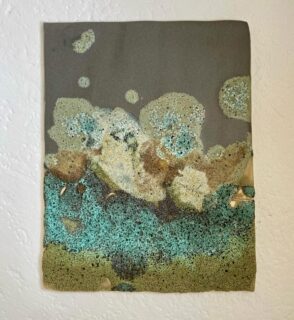 Lichen-effect glazes