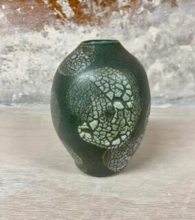 I’m very happy to have my lichen-glazed pots included in the Yorkshire Sculpture Park x Design Nation MADE showcase opening today @yspshops @design_nationuk 

The showcase includes work by twenty makers from the @design_nationuk portfolio.
 
@alma.boyes @beverleyville @elizabeth_sinkova_glass @bekky_may @carolinebrogden @hannahheyscreates @jademellorjewellery @janebevanartist @belginbozsahin_art_artist @losaloujewellery @hannahlaneartworks @jeanwhiteceramics @judithpeterhoffjewellery @katebajic @marystephens7871 @rachelstowejewellery @sr_mixedmedia @eechanjewellery @jarvisnicki 

#yorkshiresculpturepark #YSP #YSPshops