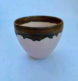 Pink matt porcelain bowl with bronze rim