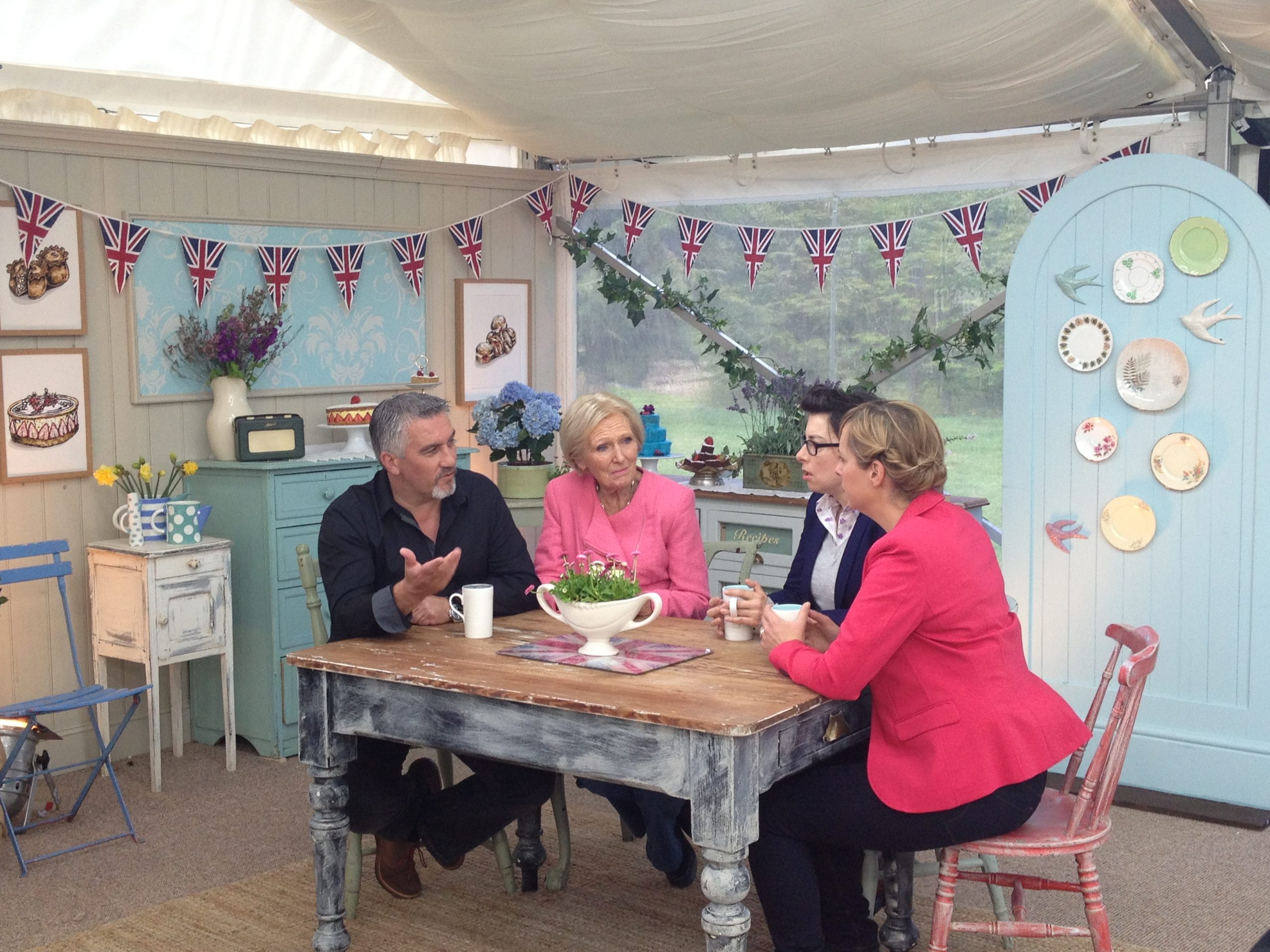 Cake stands mugs  Great British Bake Off 2013